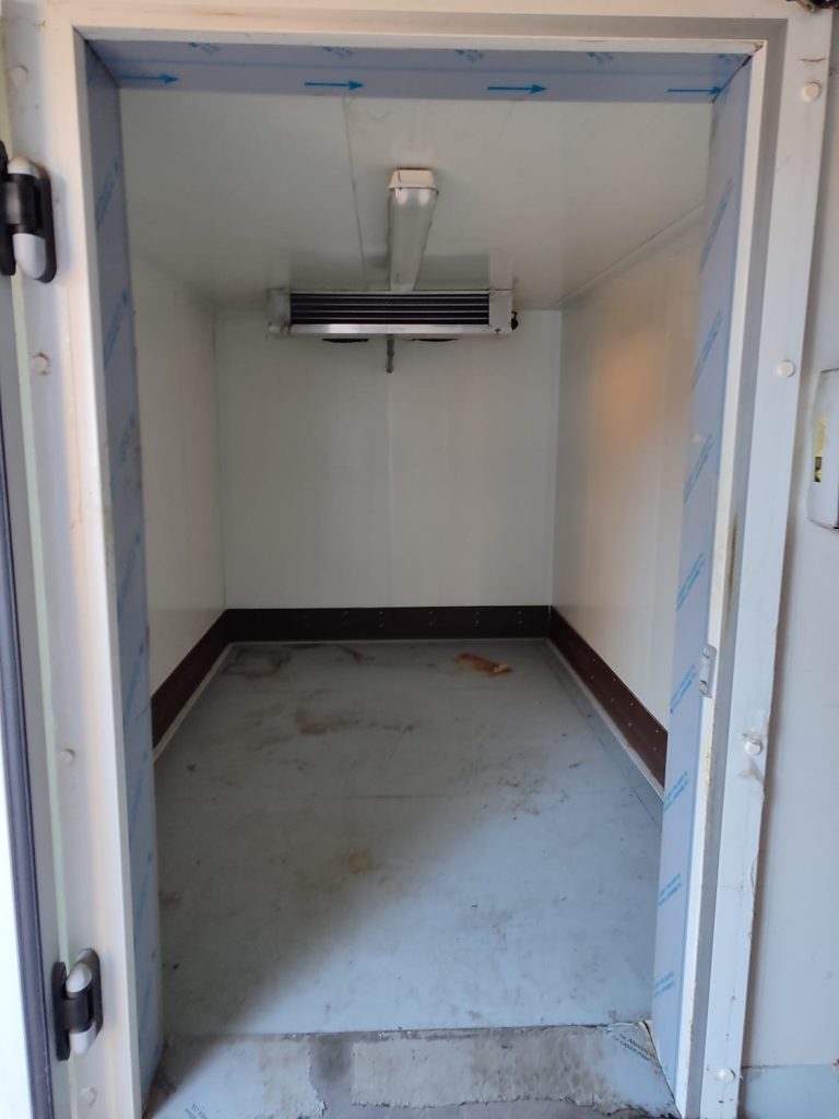 Stanza / cella frigorifera perfettamente funzionante !