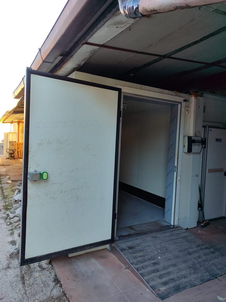 Stanza / cella frigorifera perfettamente funzionante !