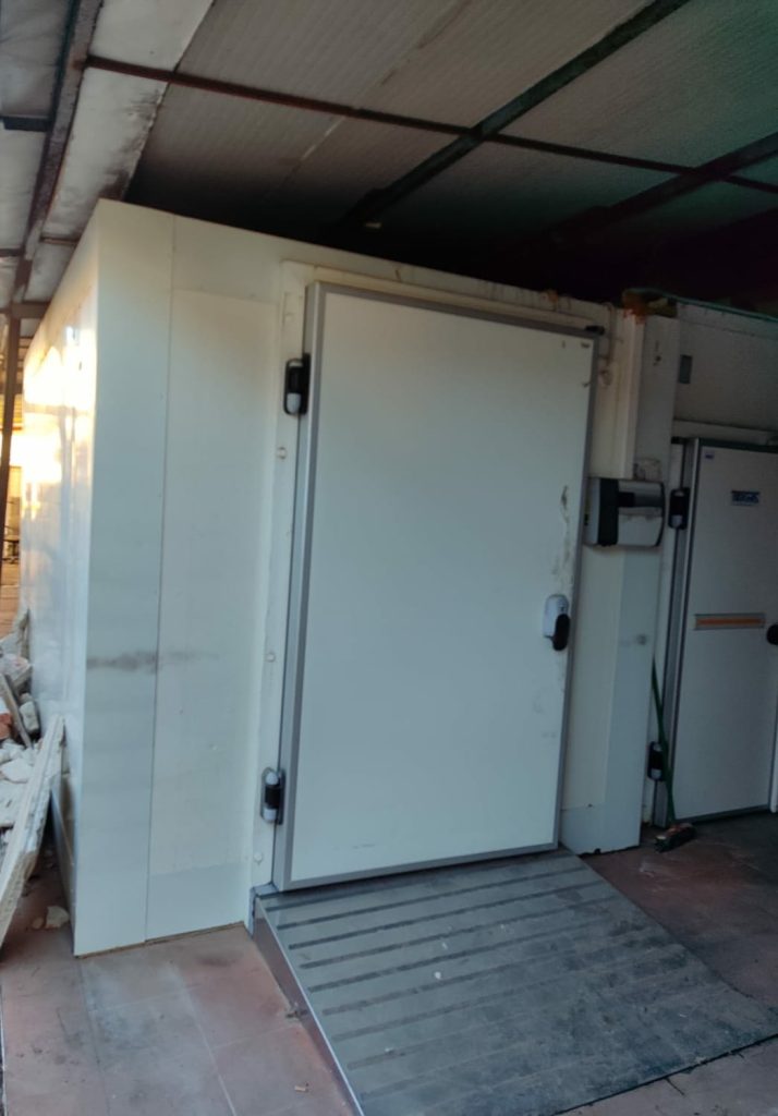 Stanza / cella frigorifera perfettamente funzionante !