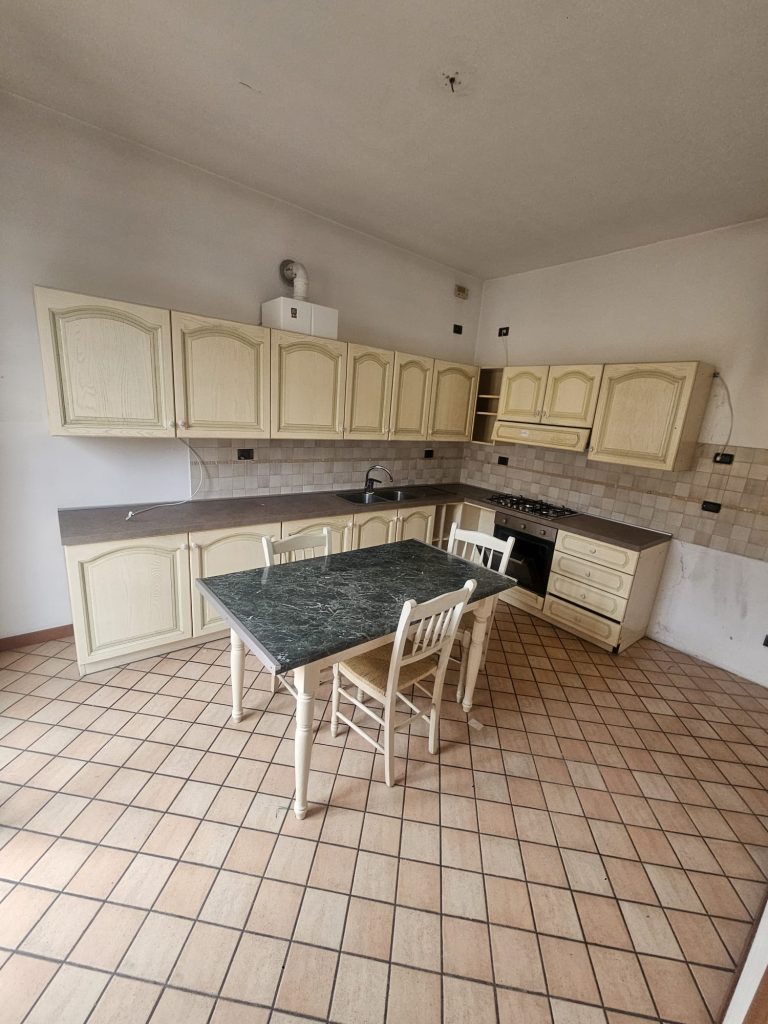 Mobile Cucina con Elettrodomestici Usata 500