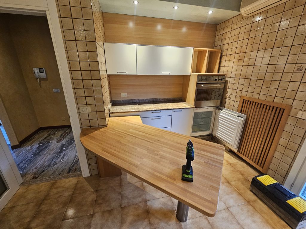 Cucina Usata Completa di Elettrodomestici 1989/U