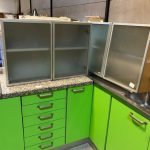 Cucina con Piano Cottura, cappa, lavandino e tavolo con 4 sedie Usata 602/u