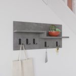 Appendiabiti a muro Harmon con mensole e 5 ganci colore retro grey