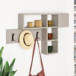 Appendiabiti da parete cashmere con 3 ganci appendiabiti e 4 nicchie a giorno Game