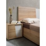Camere da letto Fadri colore calce grigio chiaro e rovere miele