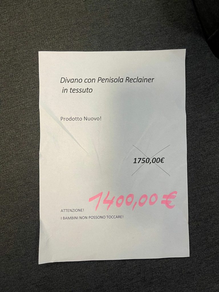 Divano con penisola reclainer in tessuto made in italy Nuovo da esposizione 2332/U