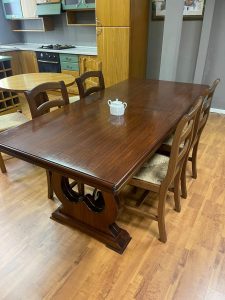 Tavolo in legno allungabile in legno massiccio Nuovo da esposizione 2323/U