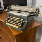 Everest Macchina da scrivere Usata 18