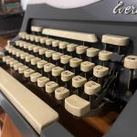 Everest Macchina da scrivere Usata 18