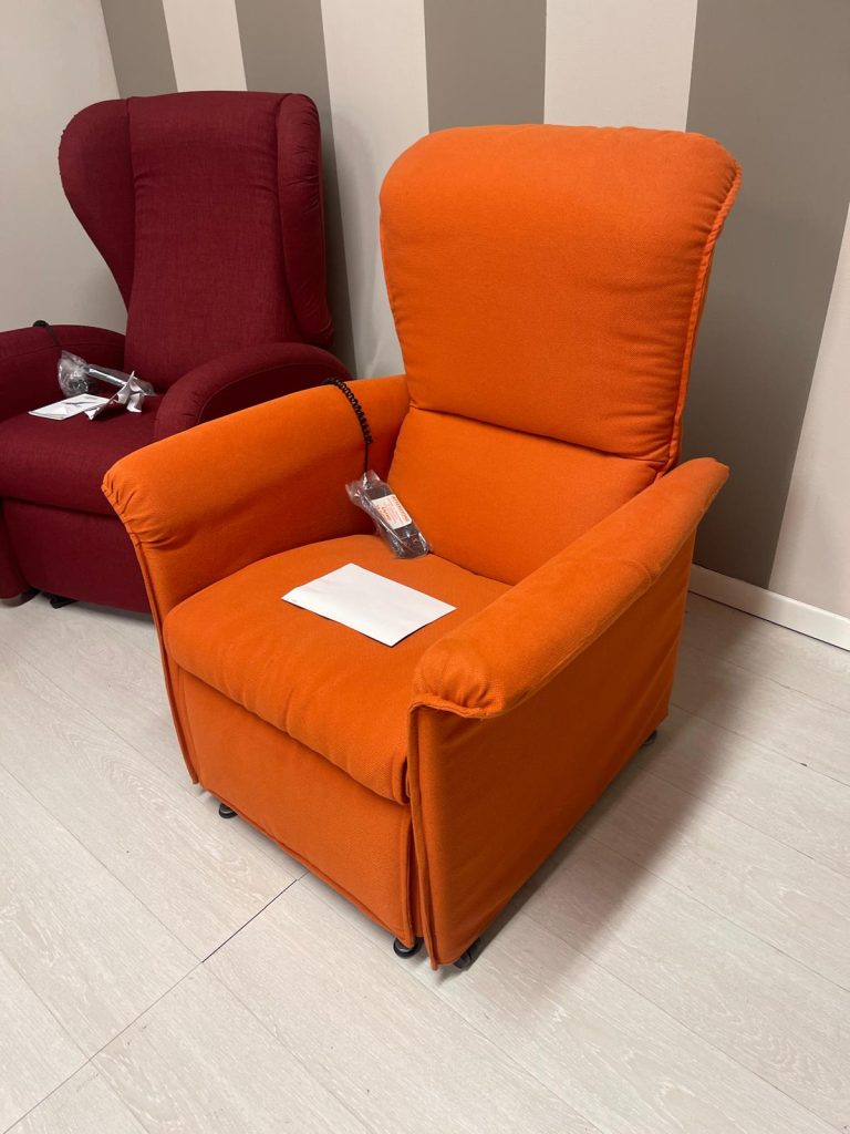 Poltrona relax Pocket Arancio Nuovo da esposizione  2340/U