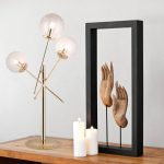 Lampada da tavolo Gondia ASZ1393 in metallo oro con 3 paralumi in vetro