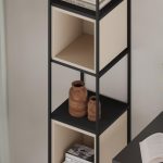 Libreria Vale mini con struttura in metallo nero e cubotti cashmere