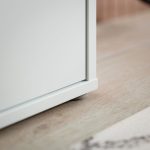 Mobile multiuso Medea 2 ante colore grigio chiaro 74.5x34.9xH 99.1 cm.