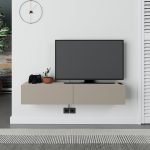 Mobile porta TV sospeso Francy cashmere con ante a ribalta 135x31.7x25 cm.