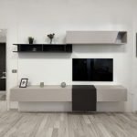Parete attrezzata Glamour sospesa in cashmere e lava 262x30x200H cm.