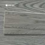 Pavimento in SPC 1220x181x5.0 mm. colore effetto legno grigio
