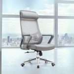 Poltrona ufficio Pasco con schienale in rete alto e reclinabile colore grigio