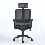 Poltrona ufficio Satia in tessuto e mesh nero con base nera