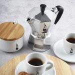 Caffettiera Moka Bialetti Express 2 Tazze Manico anti scottatura Non adatta a induzione (90 ml) Alluminio