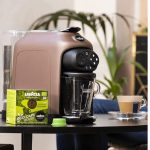 Lavazza Desea - Macchina Caffé Espresso Capsule Lavazza A Modo Mio con Cappuccinatore colore Marrone
