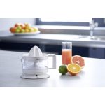 Braun CJ3000 Spremiagrumi, rotazione a destra e sinistra, avvio e arresto automatici, base antiscivolo, vano portacavo, capacità caraffa 350ml con misuratore graduato, pratico beccuccio, 20w, Bianco
