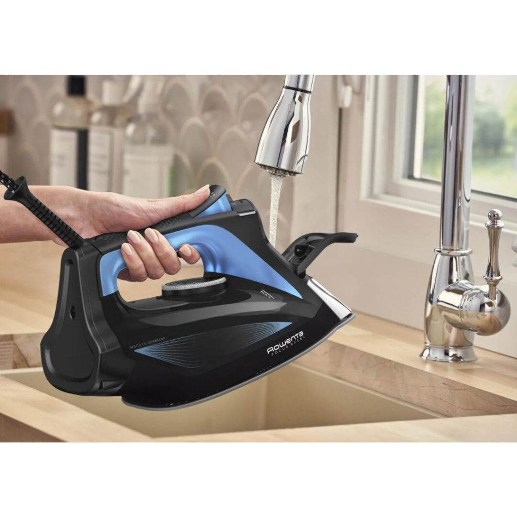 Rowenta Ferro da Stiro a Vapore Potenza 2700 Watt Riscaldamento veloce colore Nero Blu - DW5310