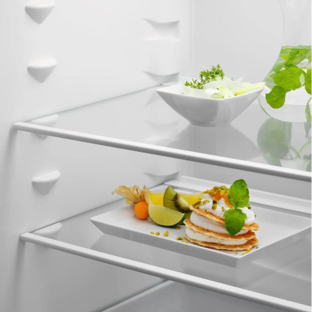 Frigorifero da Incasso ELECTROLUX Combinato 376 Litri No Frost - ENG7TE75S