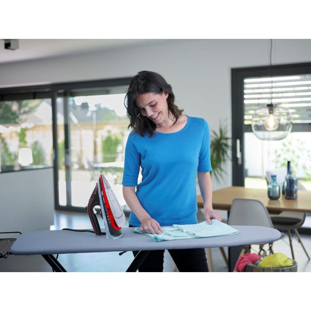 Ferro da Stiro a Vapore BRAUN 2700W Ceramica 0.3 Litri - SI5057RD