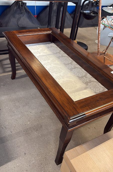 Tavolino da salotto in legno usato 153/U