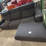 Divano con penisola reclainer in tessuto made in italy Nuovo da esposizione 2332/U