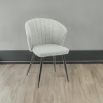 Sedia Krid tessuto grigio chiaro e piedi metallo nero set 2 pezzi