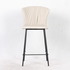 Sgabello Core colore beige con gambe in metallo nero
