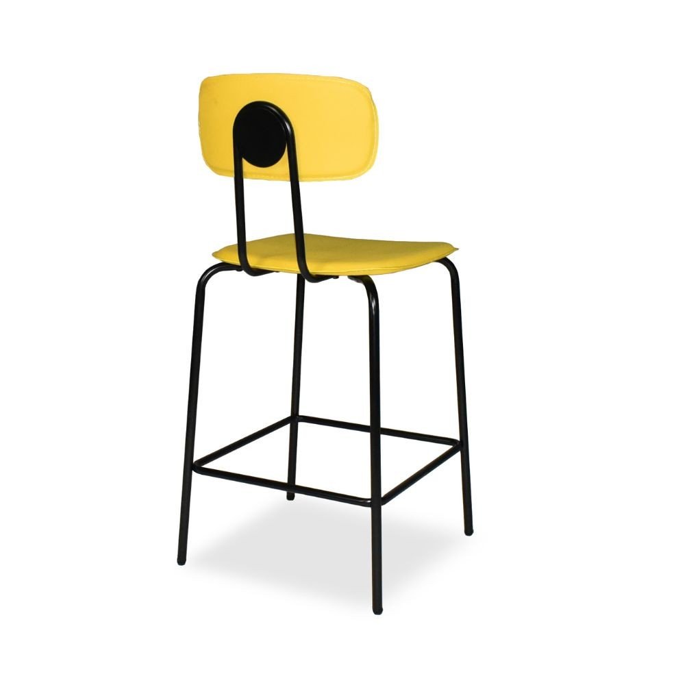 Sgabello Glami in pvc effetto cuoio giallo con struttura in metallo nera