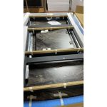 Tavolo allungabile Filis piano effetto marmo ardesia opaco e gambe in metallo nero