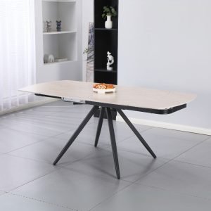 Tavolo girevole allungabile Kitti con piano in ceramica effetto marmo travertino e gambe in metallo nero