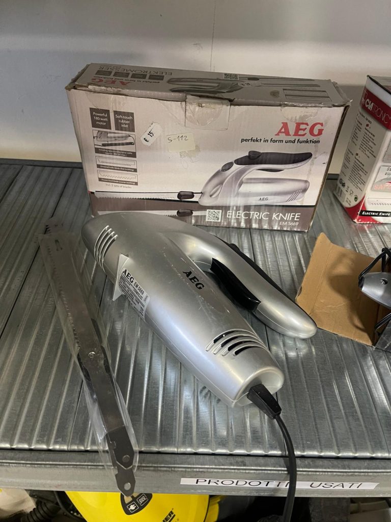 Coltello Elettrico Aeg NUOVO DA ESPOSIZIONE 392/U