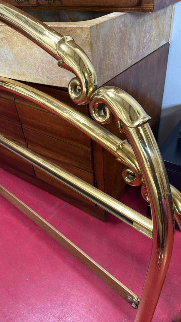 Letto Matrimoniale In Ottone Nuovo da esposizione 2344/U