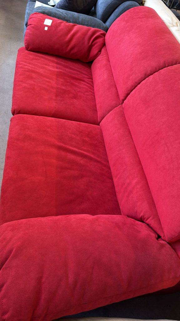 Divano Rosso A 3 Posti Nuovo da esposizione 2339/U