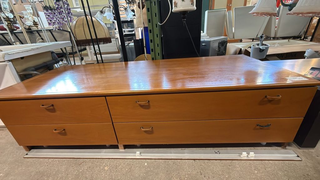 Cassettiera bassa 4 cassetti Usata: 2347