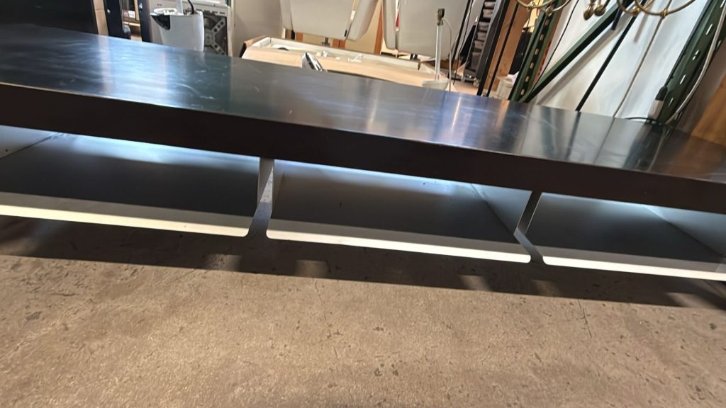 Porta tv nero con vassoio in acciaio Usato: 2348