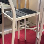 Tavolino Alto Con Due Sgabelli Da Bar Nuovo da esposizione 2876/U