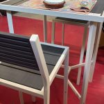 Tavolino Alto Con Due Sgabelli Da Bar Nuovo da esposizione 2876/U