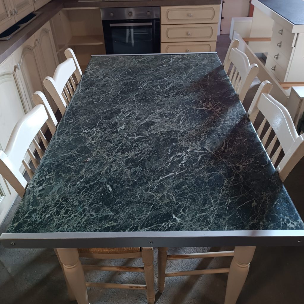 Set Tavolo +4 Sedie Usato 566