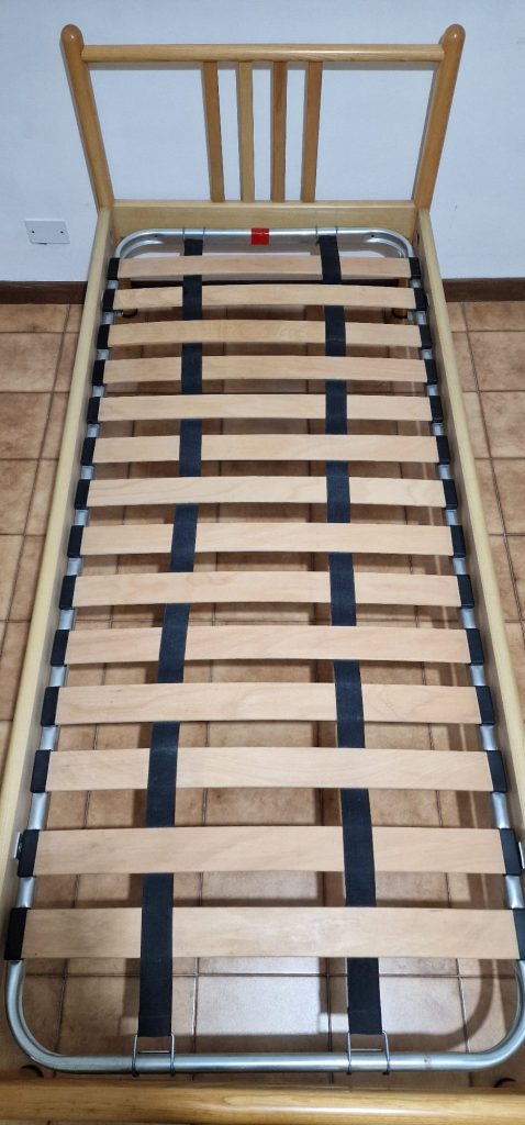Struttura Letto Singolo Con Rete A Doghe Usata 567