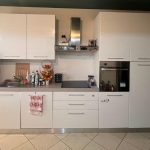 Cucina Lineare Bianca Con Elettrodomestici Usata 568