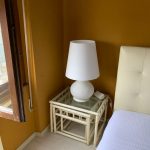 Letto Completo Con Comodino E Lampada Usato 588