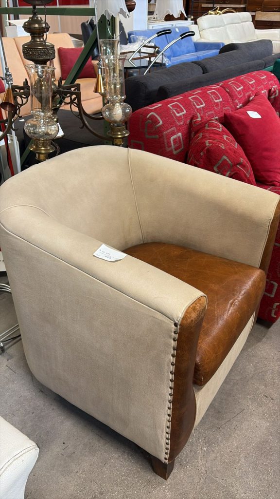 Poltrona con seduta in pelle Usato 3254/U