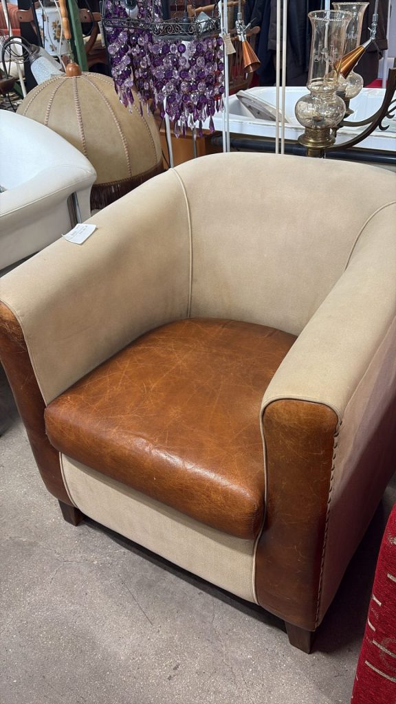 Poltrona con seduta in pelle Usato 3254/U