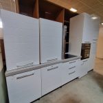 Cucina Lineare Bianca Con Elettrodomestici Usata 568