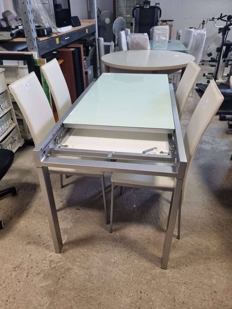 Tavolo Con 4 Sedie Usata 569